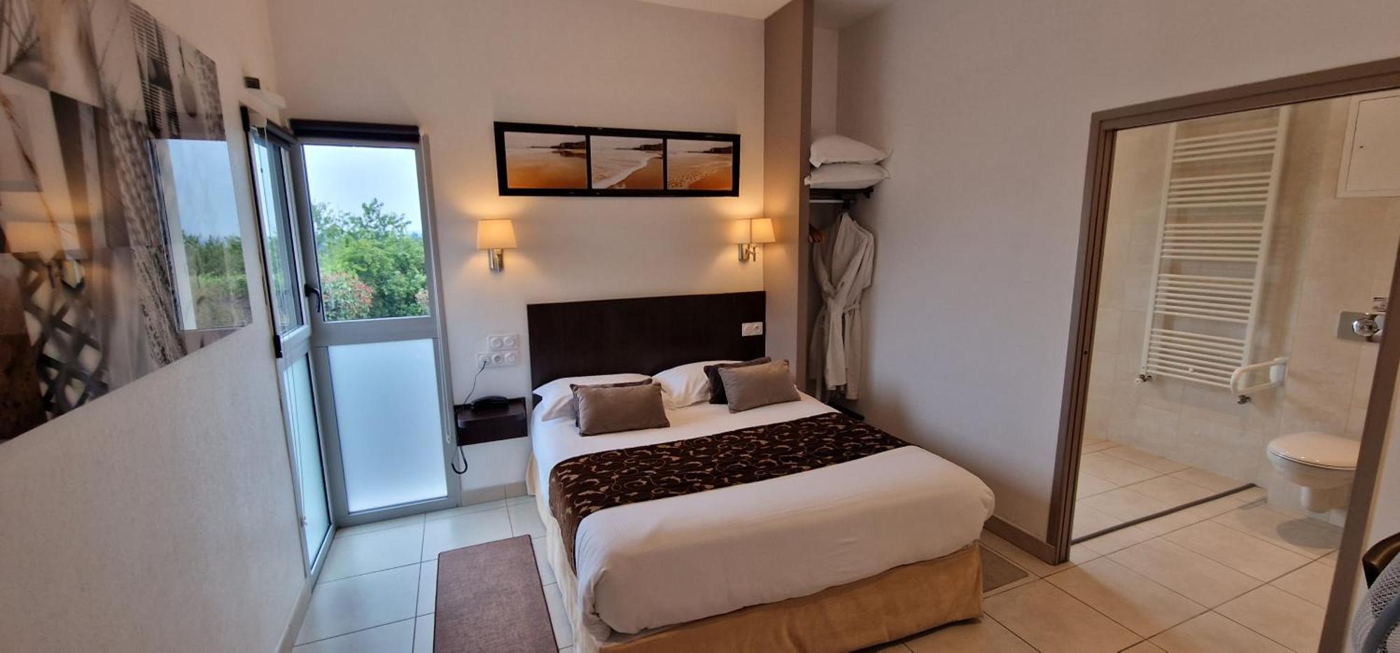 Hotel Le Bellevue Guer Εξωτερικό φωτογραφία