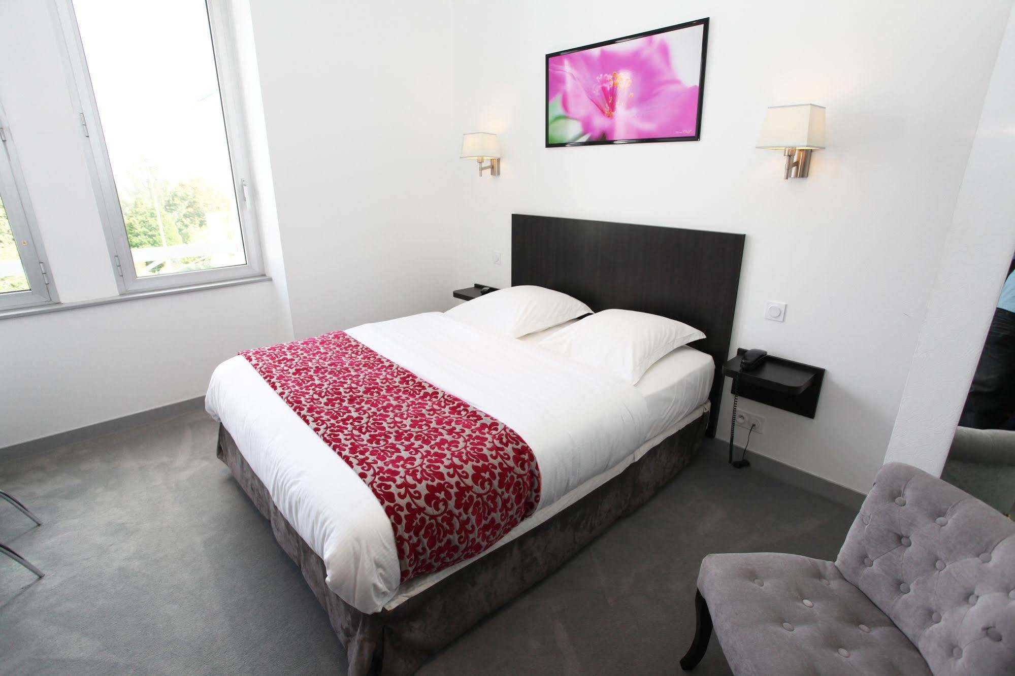 Hotel Le Bellevue Guer Εξωτερικό φωτογραφία