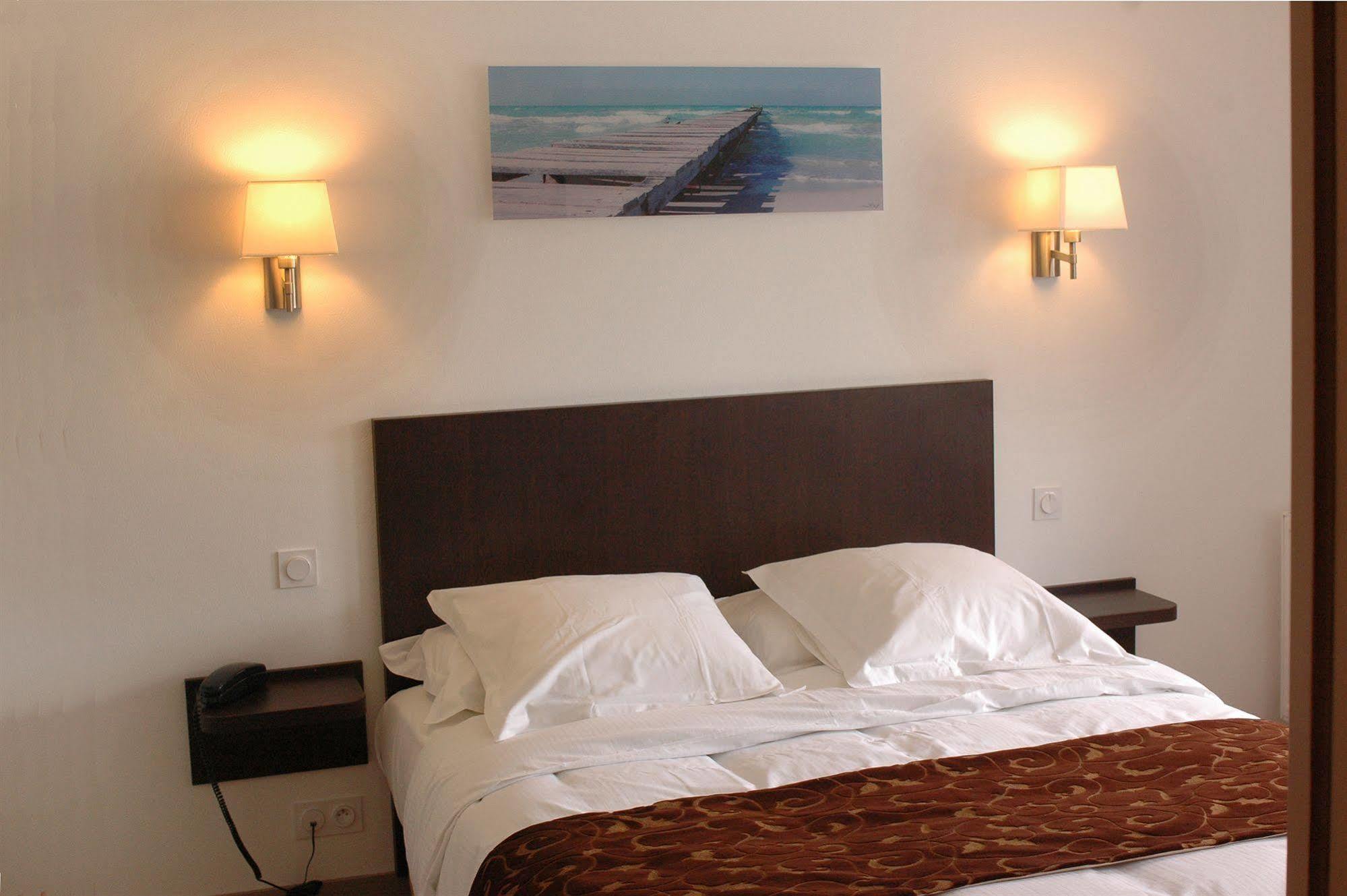 Hotel Le Bellevue Guer Εξωτερικό φωτογραφία